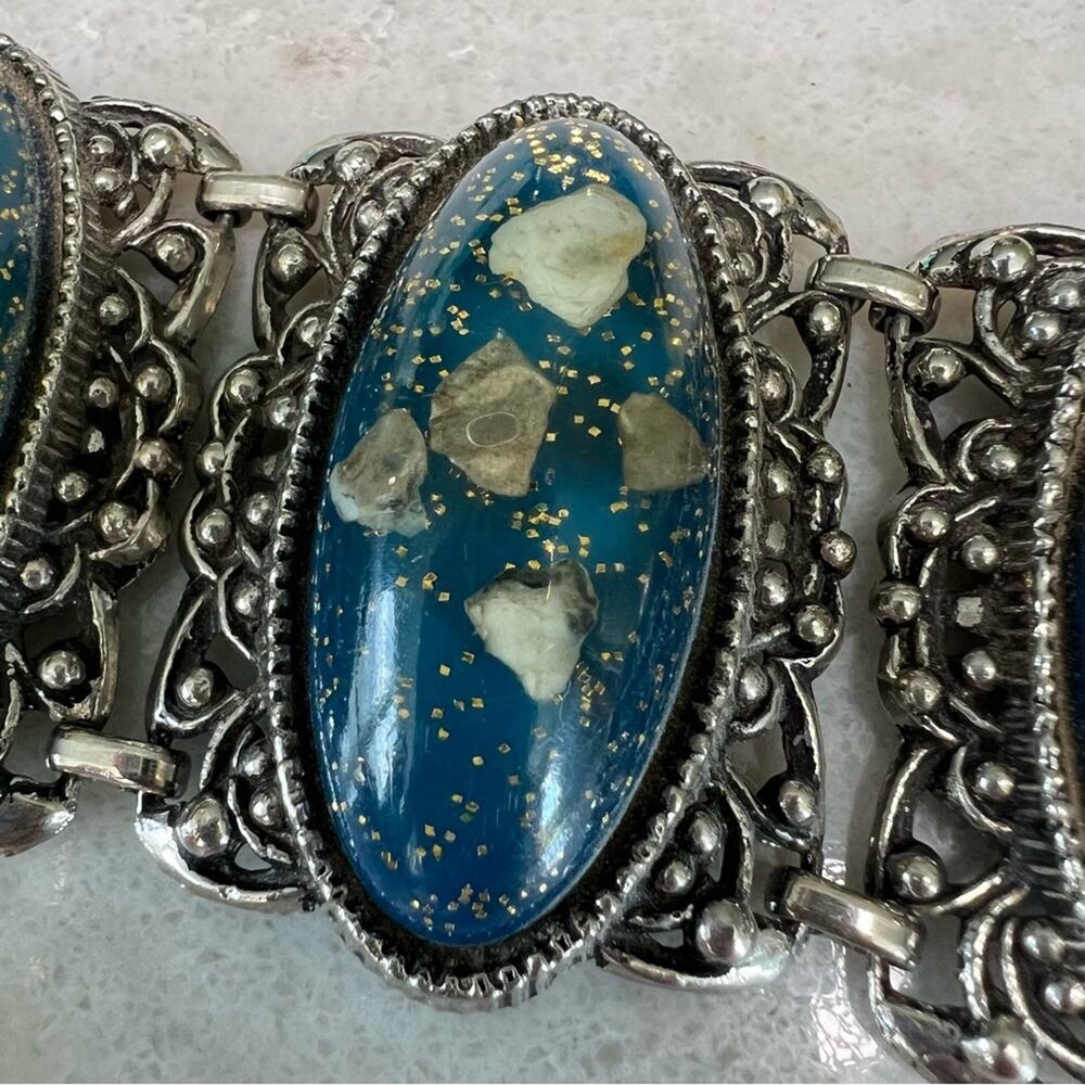 Vintage 1950s Lucite Confetti Chunky Cuff Bracelet Blue Silver Tone Statement - Picture 2 of 8